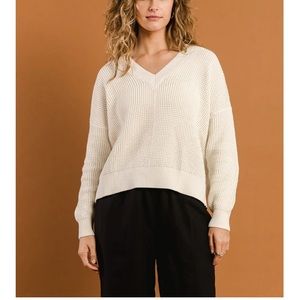 Tradlands Canyon V Neck Sweater Birch Medium